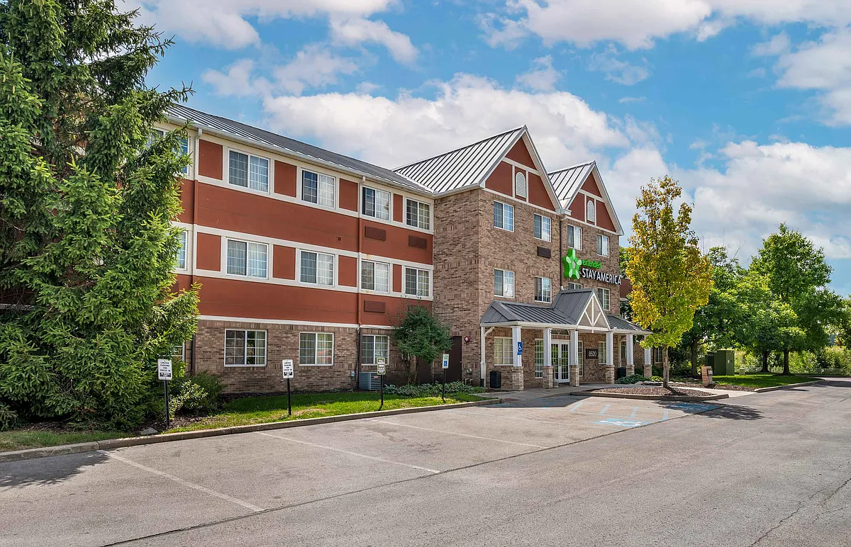 Photo 2 of 31 - Indianapolis - West 86th St. - Indianapolis, IN Exterior - Indianapolis - West 86th St.