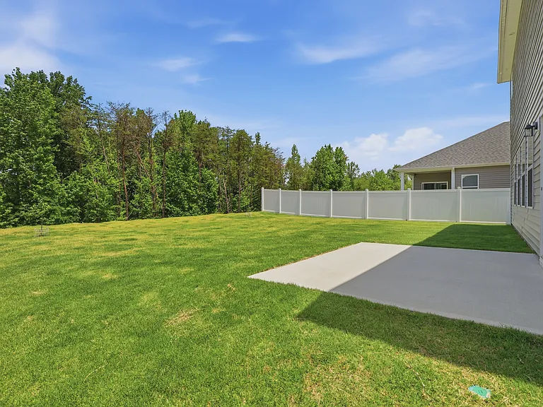 118 Martel Dr — Photo 34