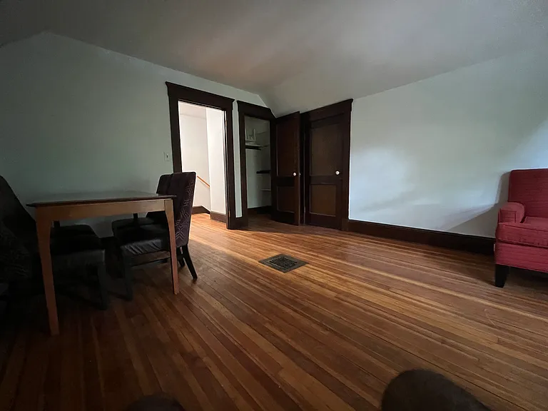 739 Whitney Ave #3 — Photo 8