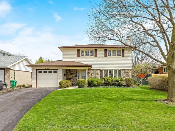 57 Inglewood Dr, Brampton, ON L6W 2N7