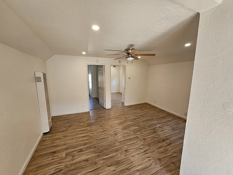 313 Raymond St #3 — Photo 6