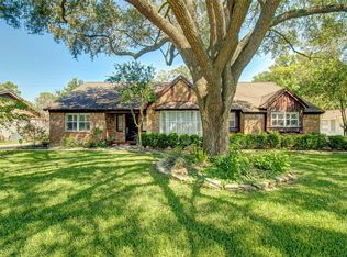 13414 Paradise Valley Dr, Houston, TX 77069