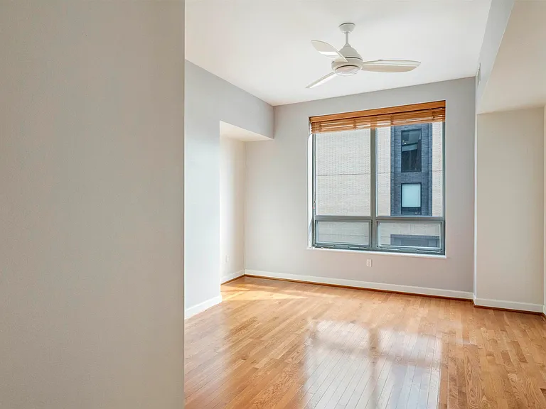 112 5th St SE #3D — Photo 18