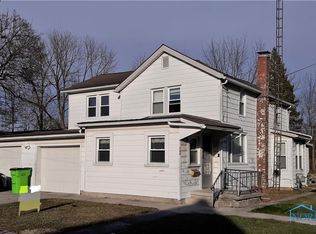 766 Maple St, Fostoria, OH 44830