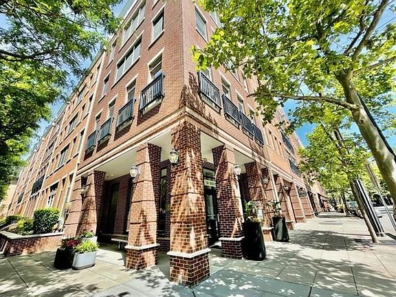 2nd image of 126 Dudley St APT 102