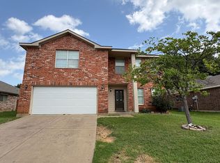 2708 Maegen Cir, Fort Worth, TX 76112
