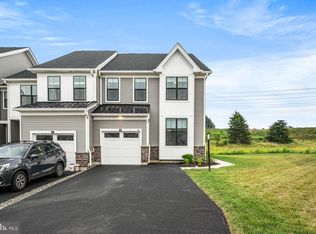 49 Tamarack Cir, Eagleville, PA 19403