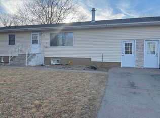 518 F St, Stapleton, NE 69163