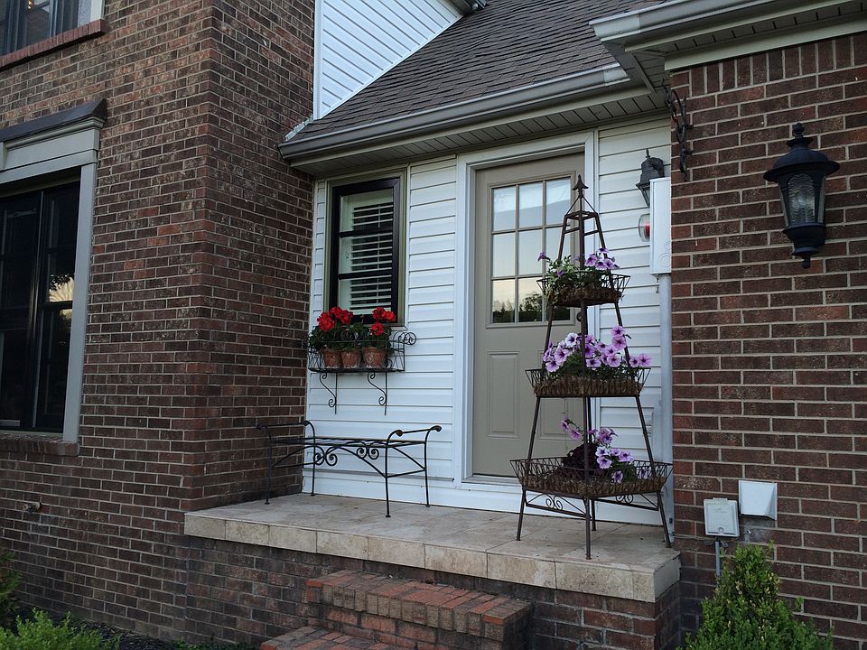 Side porch into Laundry room