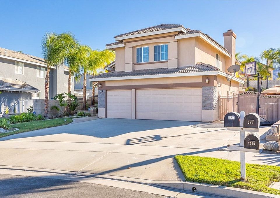 1st image of 250 Sierra Madre Way