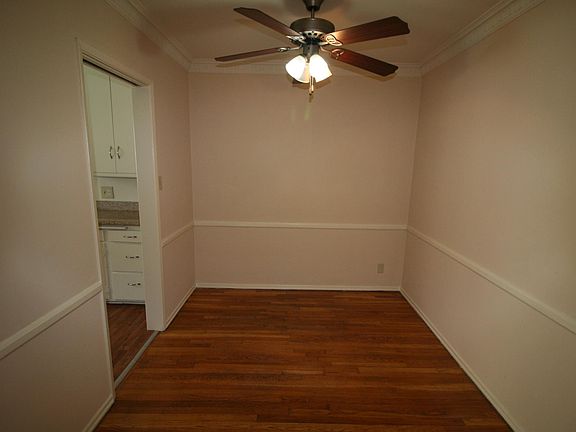 4th image of 1128 Glenville Dr APT 3