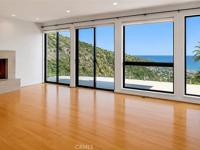 1326 Skyline Dr — Photo 12