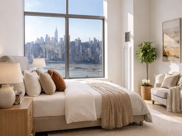 3 Court Square image 1 of 12