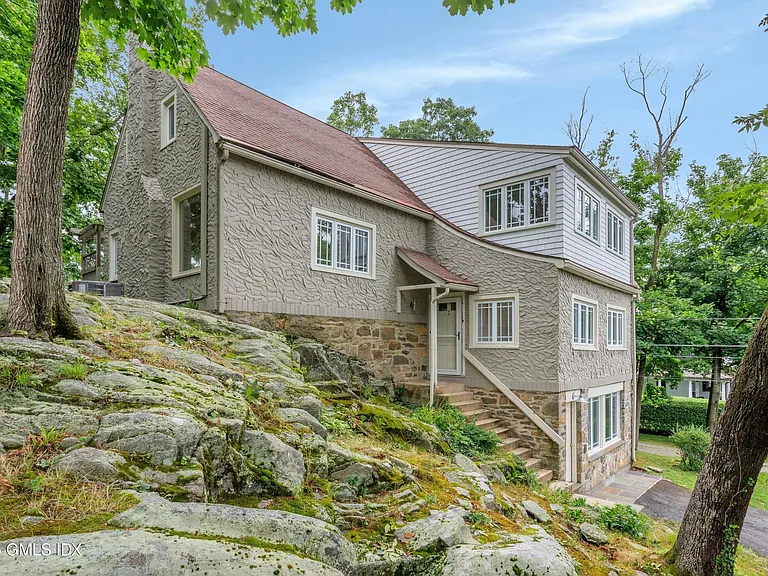1 Hendrie Dr — Photo 2