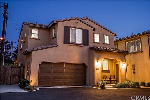 1st image of 409 Encanto Ln