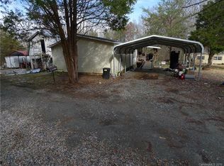 4673 Hyatt Dr, Winston Salem, NC 27101