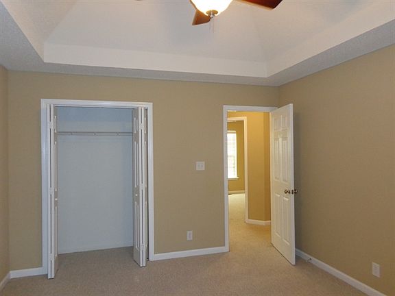 5th image of 3881 Mackenzie Dr