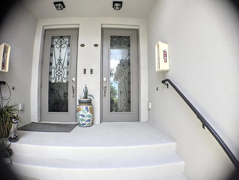 3 bed, 2.0 bath, 2102 sqft, $3,200 — Photo 4