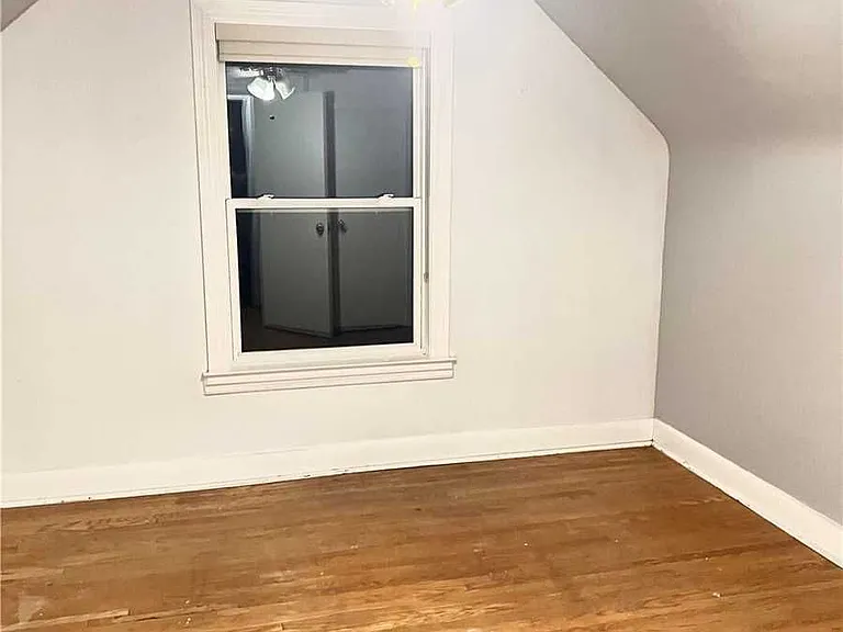 44 Dallas Rd #UPPER — Photo 15