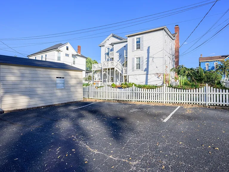 208 N Mulberry St #4 — Photo 8