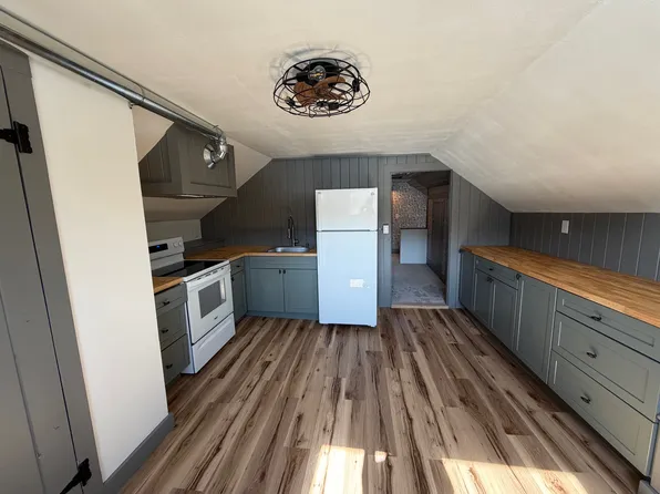 12 Common St #2, Chester, VT 05143