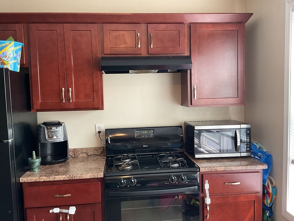 1st image of 21 Nassau St #2