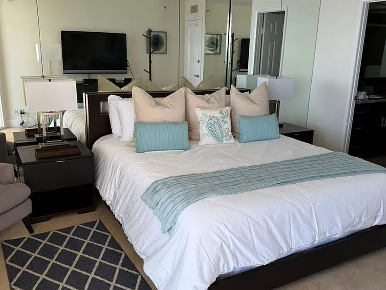 1820 Avenida Del Mundo #805 — Photo 19