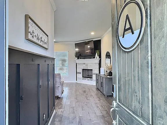 4015 Gallivant Dr — exterior photo