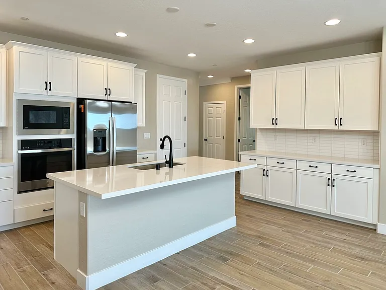 11825 Pandion Ave — Photo 4