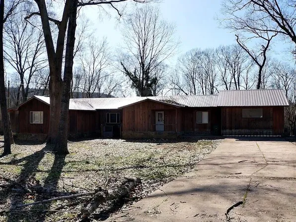 154 Riverside Dr, Pangburn, AR 72121