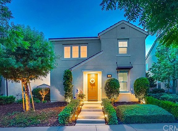 3rd image of 3104 S Cambridge Dr