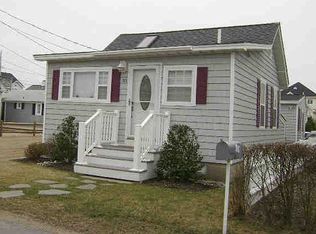 105 Kings Hwy, Hampton, NH 03842