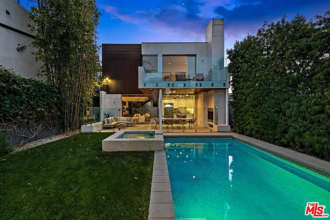 4 bed, 4.5 bath, 2668 sqft, $22,000 — Photo 1