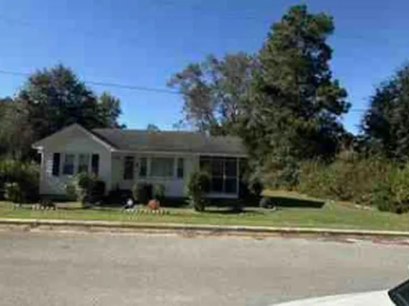 41 Twin Pines Rd, Whiteville, NC 28472
