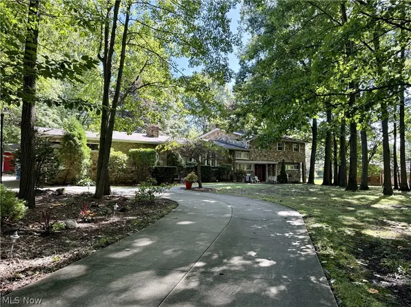 2717 Niles Vienna Rd, Niles, OH 44446