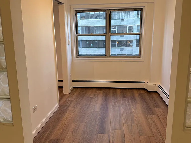 40 Sutton Pl #7A — Photo 2