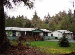 190 Sierra Wood Rd, Gasquet, CA 95543