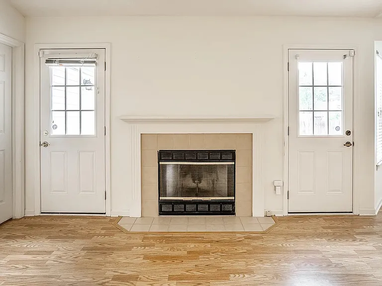 1911 Maple Park Dr — Photo 13