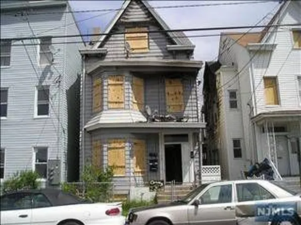 15 E 15th St, Paterson, NJ 07524