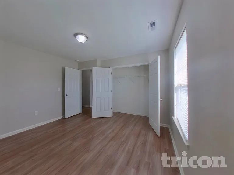 1221 Grace Ct — Photo 11