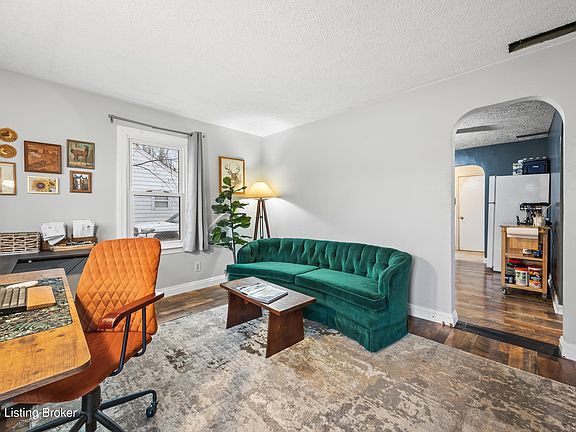 5th image of 4905 Feys Dr