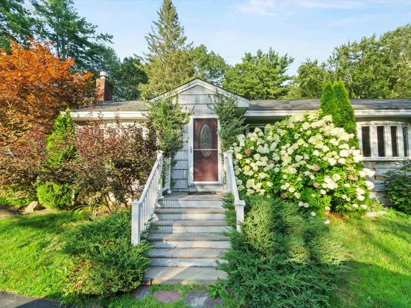 68 North Lowell Road, Windham, NH 03087