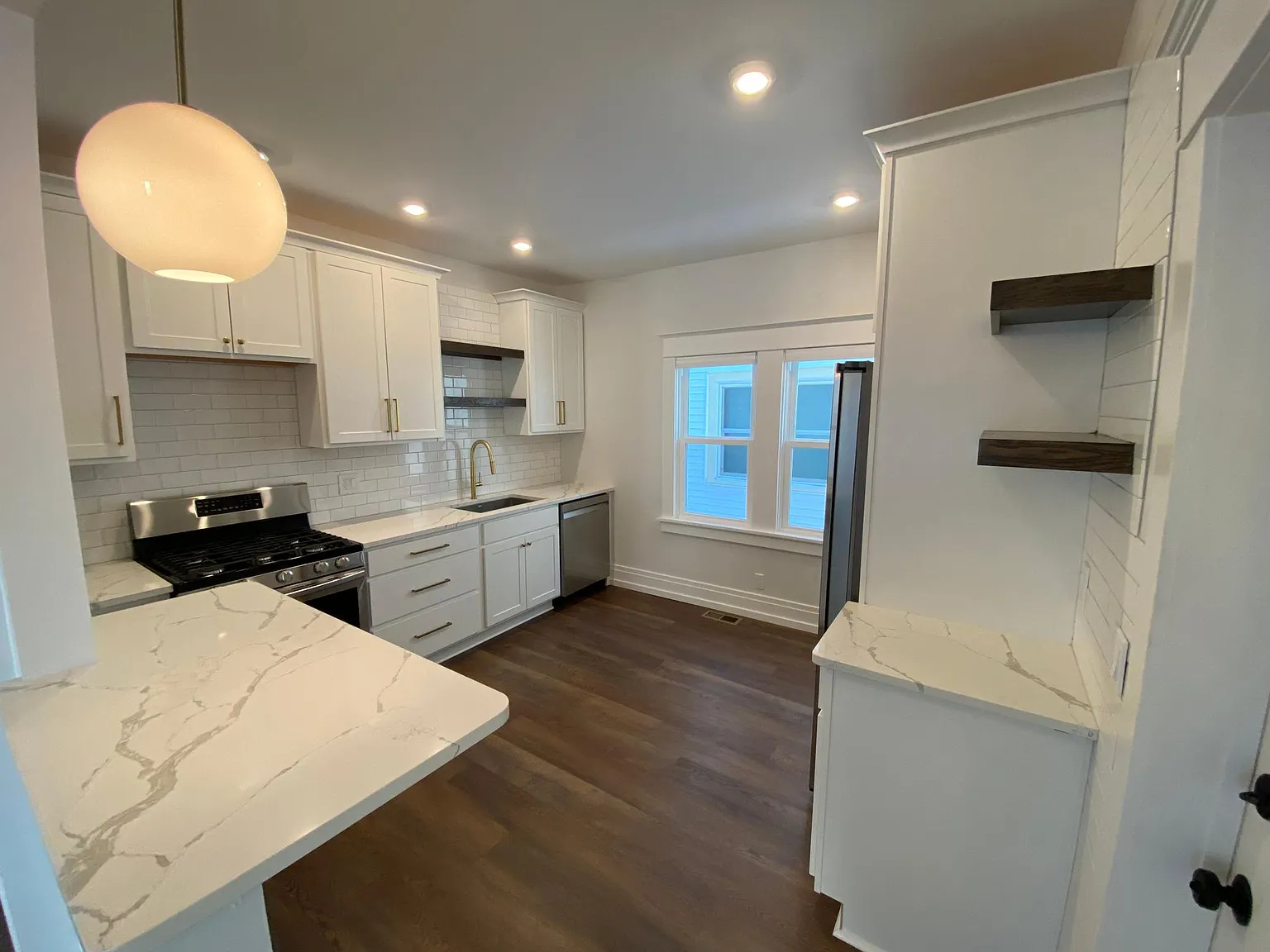 163 Norwalk Ave — Photo 1
