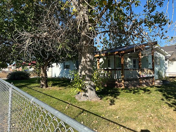 3rd image of 600 E Lincoln Ave