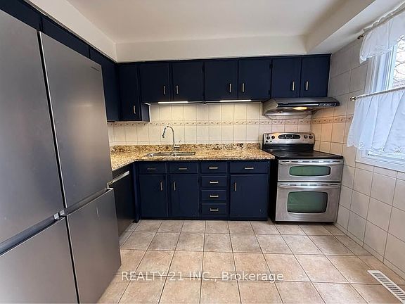 3rd image of 22 Eaglestone Rd #20