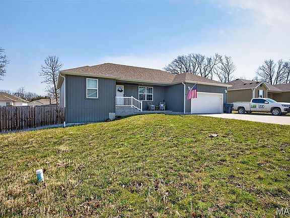 2nd image of 2100 Emmy Ave