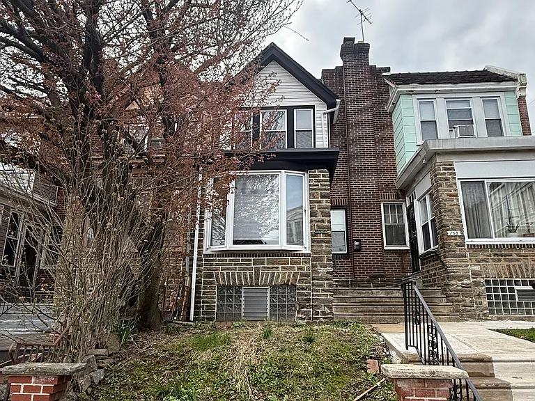736 W Nedro Ave — Photo 1