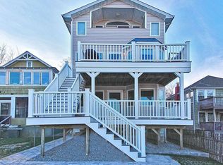 42 Oceanview Ave, Highlands, NJ 07732