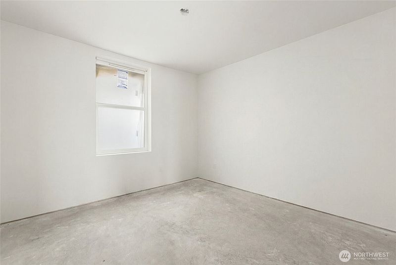 3rd image of 6002 26th Avenue NW