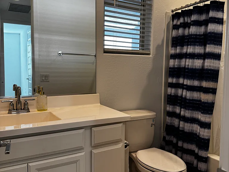 9434 W Turney Ave — Photo 5
